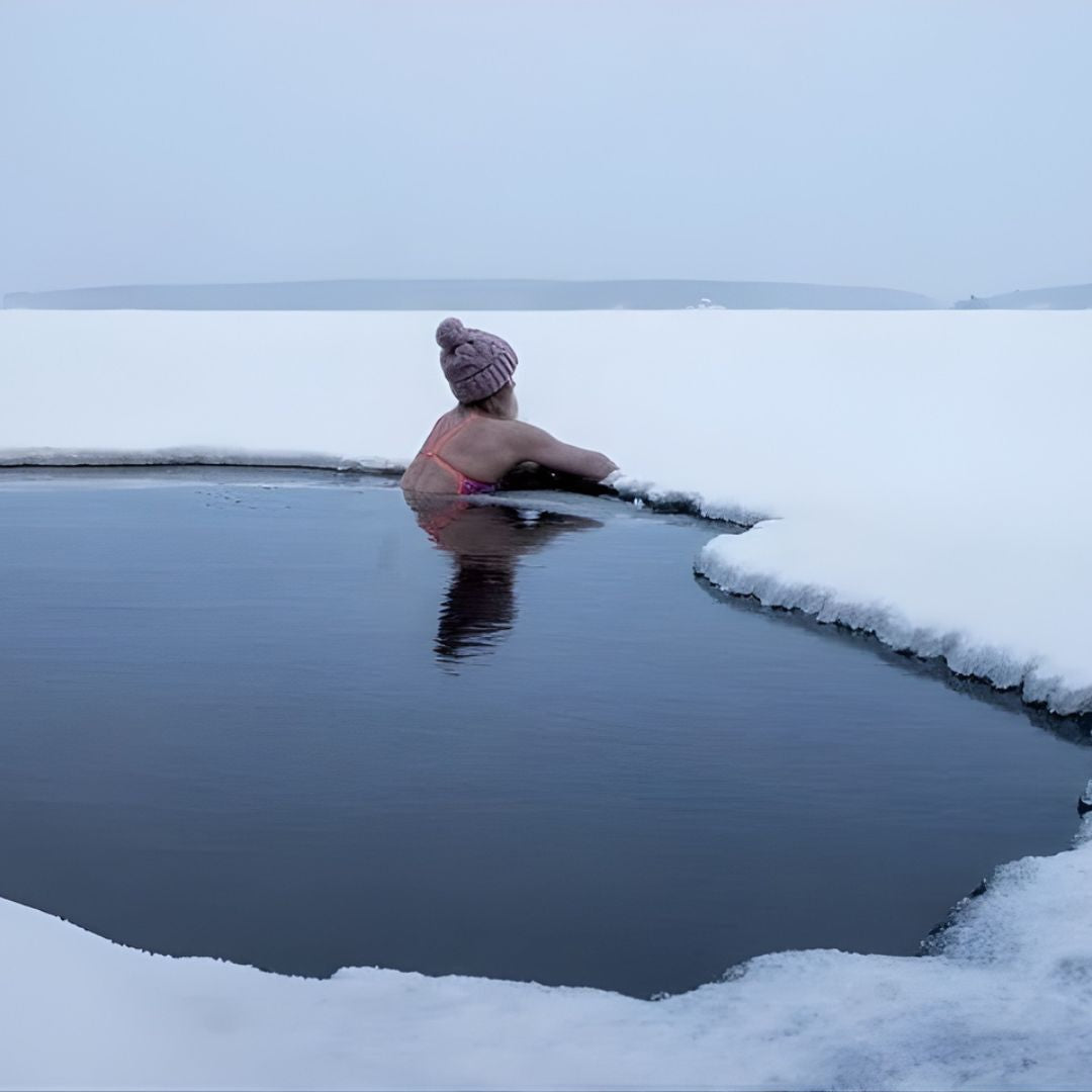 Wooden Heated Sauna and Ice Swimming