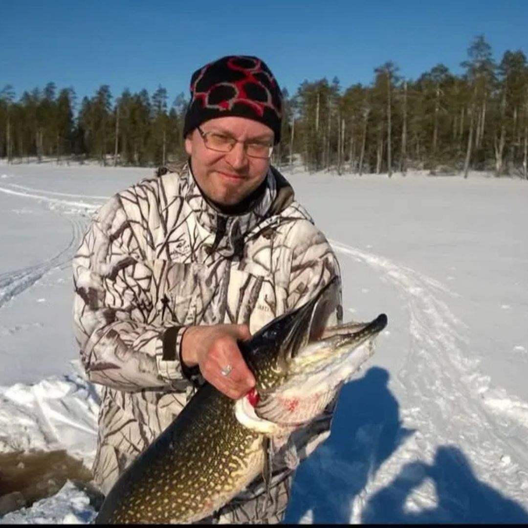 Niesijärvi Luxury Ice Fishing Adventure