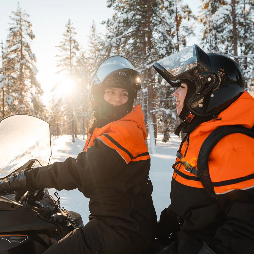 Snowmobiling Quick Spin - 2 h snowmobile experience