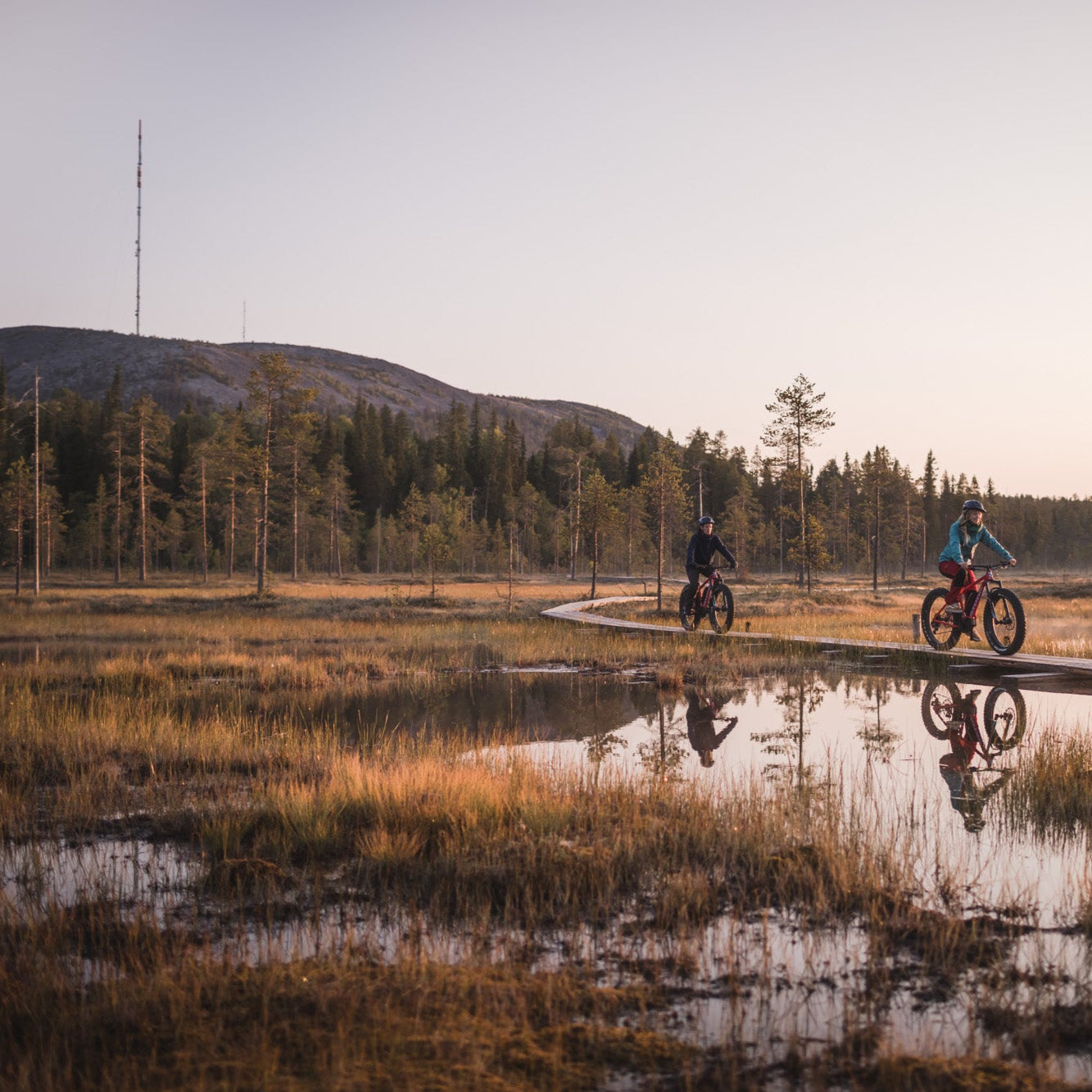 Autumn Electric Fatbike rental in Pyhä